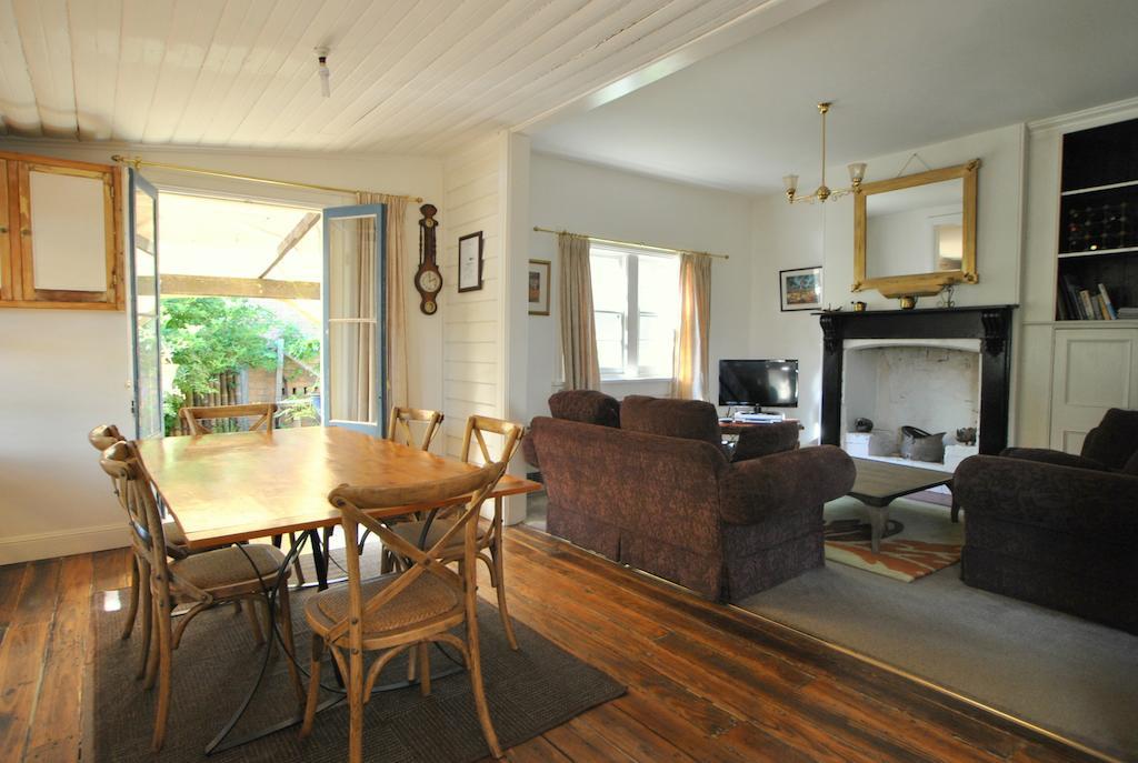 Cooma Cottage Room photo